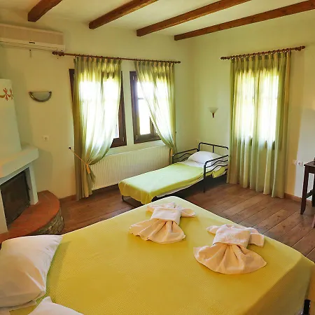 Kallisto Guesthouse 3*
